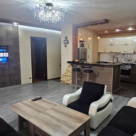 Ferienwohnung Nukri-2017 Batumi Zimmer foto